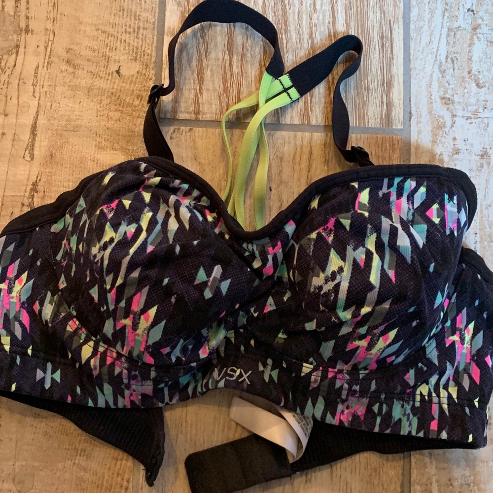 Victoria Secrets Sports Bra